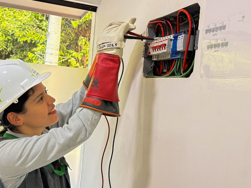 Qué es RETIE en Colombia reglamento técnico de instalaciones eléctricas